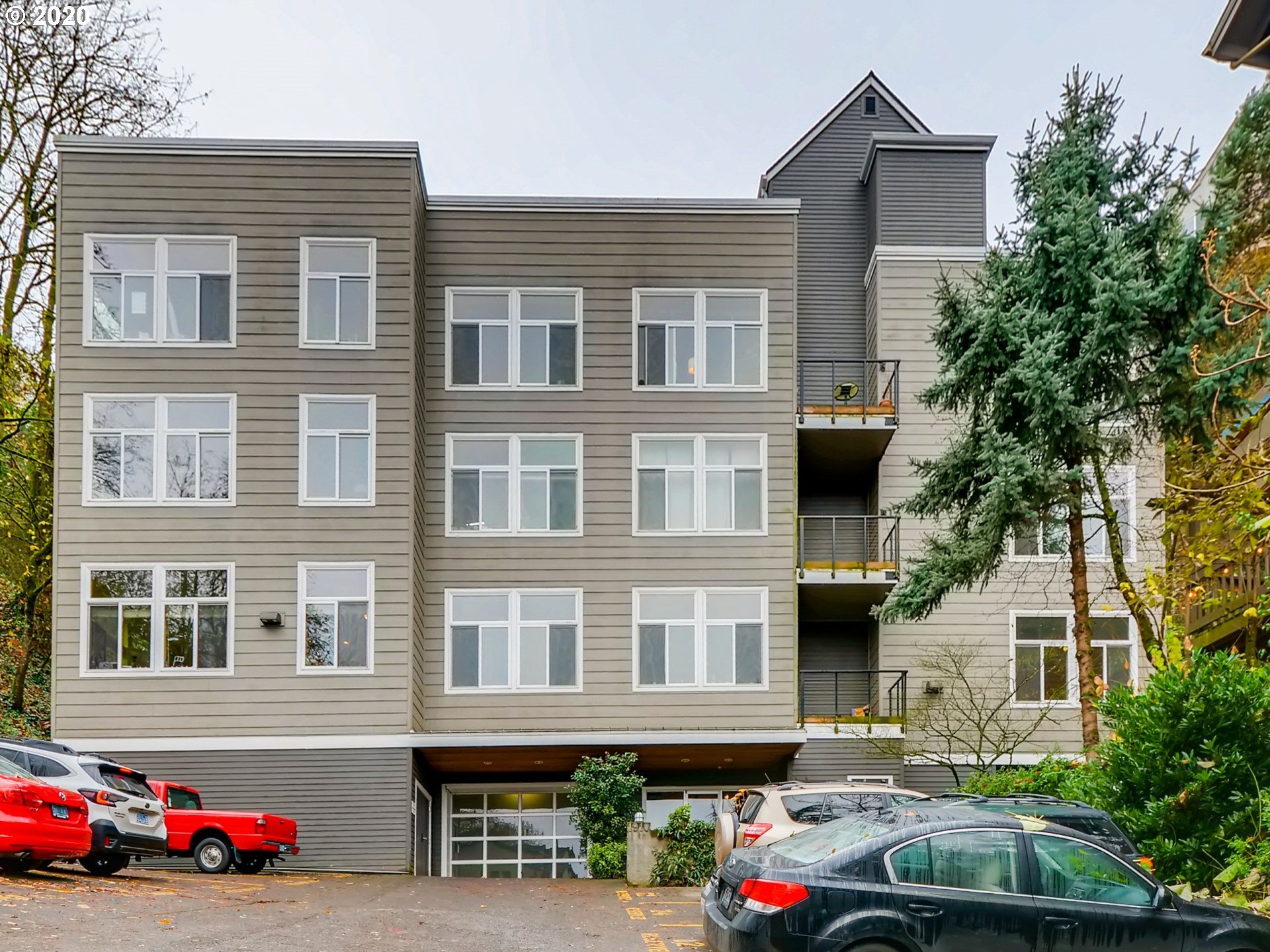 Property Photo: 1910 SW 18th Ave 47 OR 97201