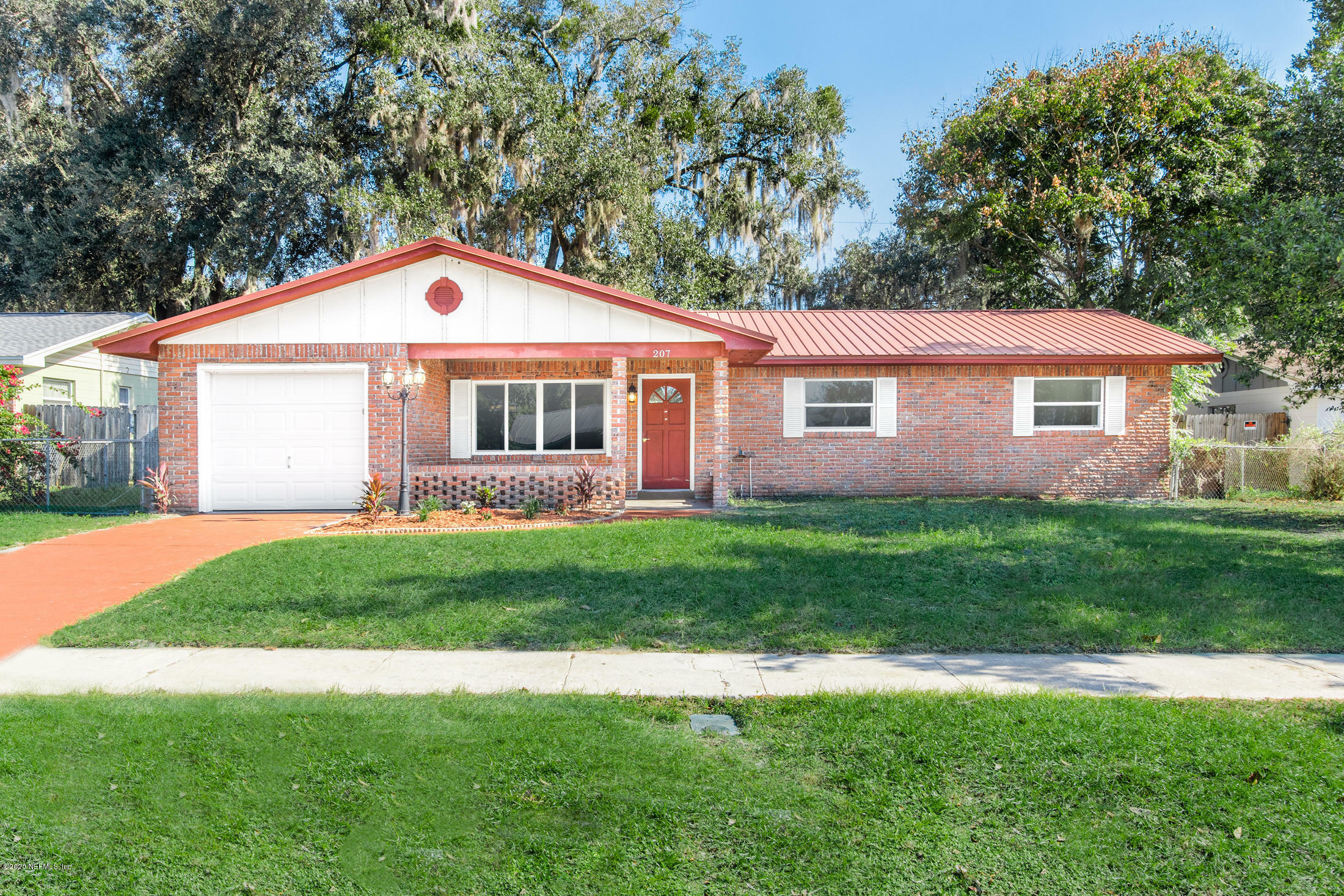 Property Photo:  207 Holly Lane  FL 32177 