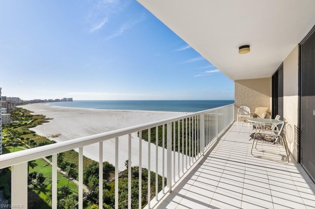 Property Photo:  380 Seaview Ct 1809  FL 34145 