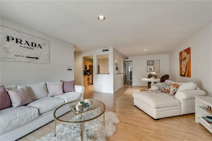 4777 Cedar Springs Road 7C  Dallas TX 75219 photo