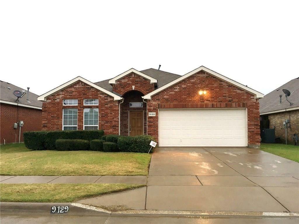 Property Photo:  9129 Vineyard Lane  TX 76123 