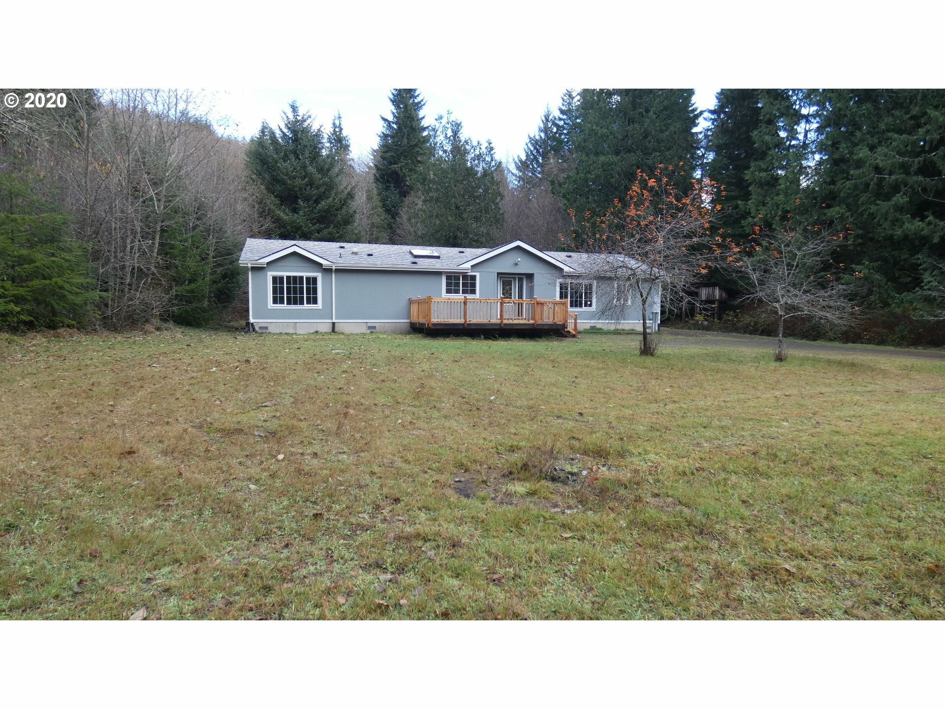 Property Photo:  81111 Hamlet Rd  OR 97138 