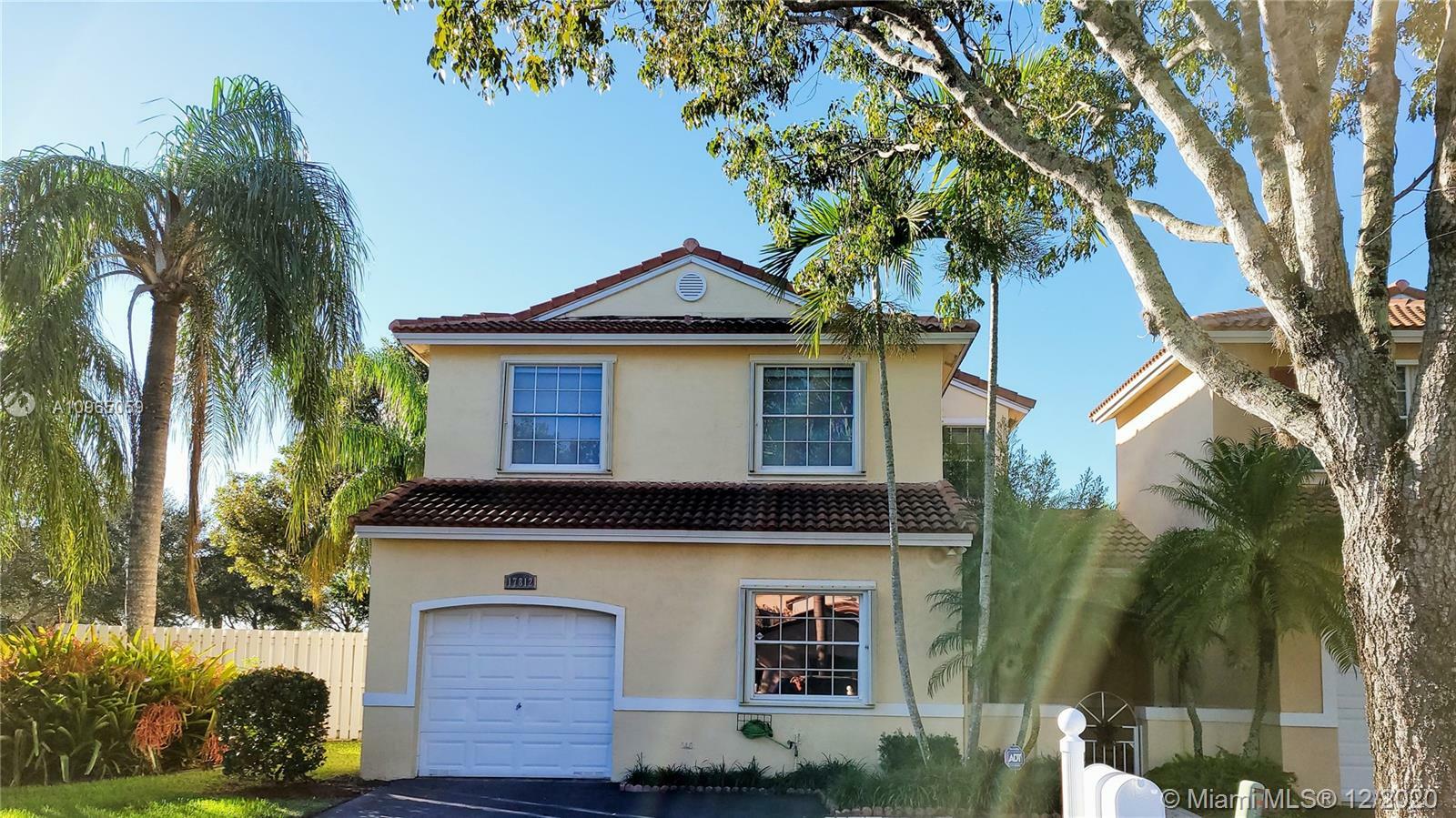 Property Photo:  17812 SW 11th St 17812  FL 33029 