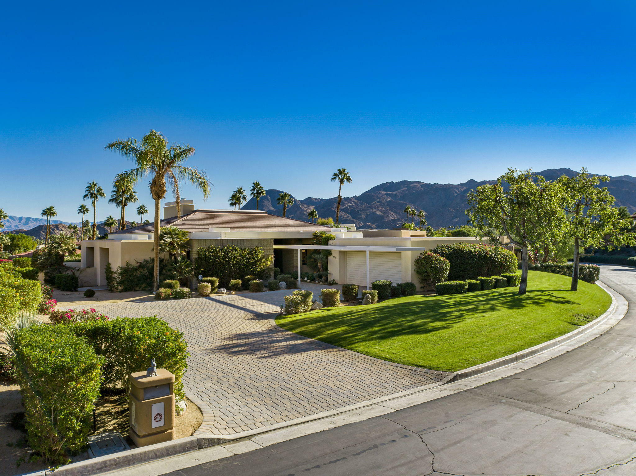Property Photo:  73460 Mountain Vista Drive  CA 92260 