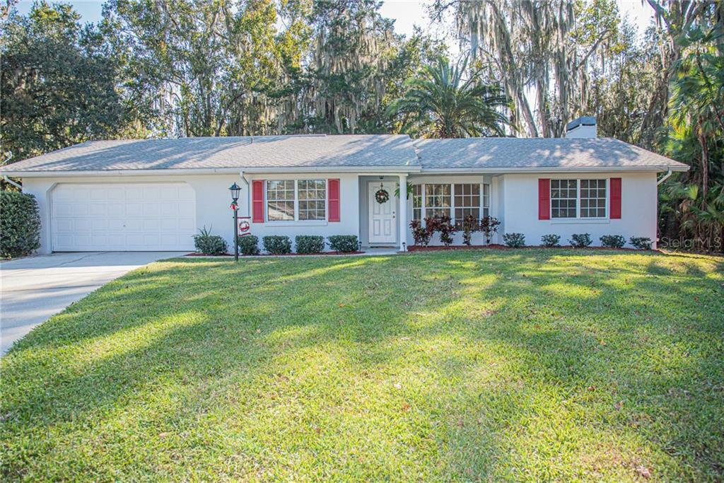 Property Photo:  11 Magnolia Court  FL 34797 