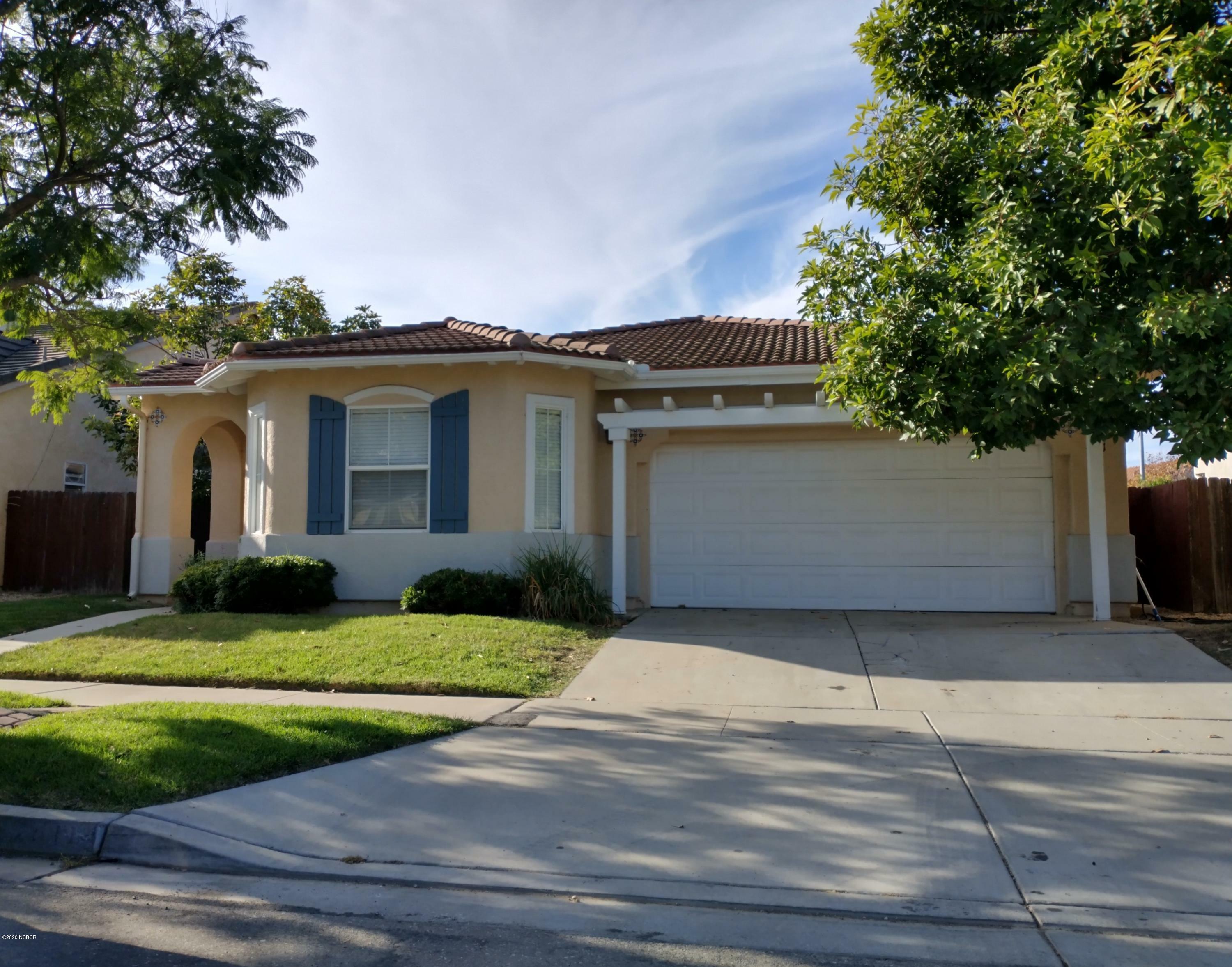 Property Photo:  2611 Rubel Way  CA 93455 