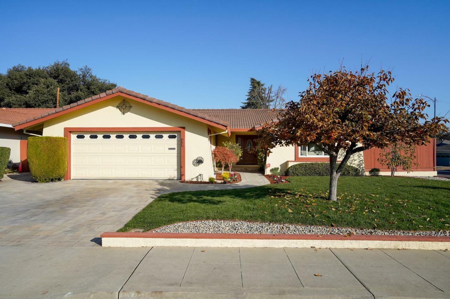 Property Photo:  961 Sara Avenue  CA 94086 