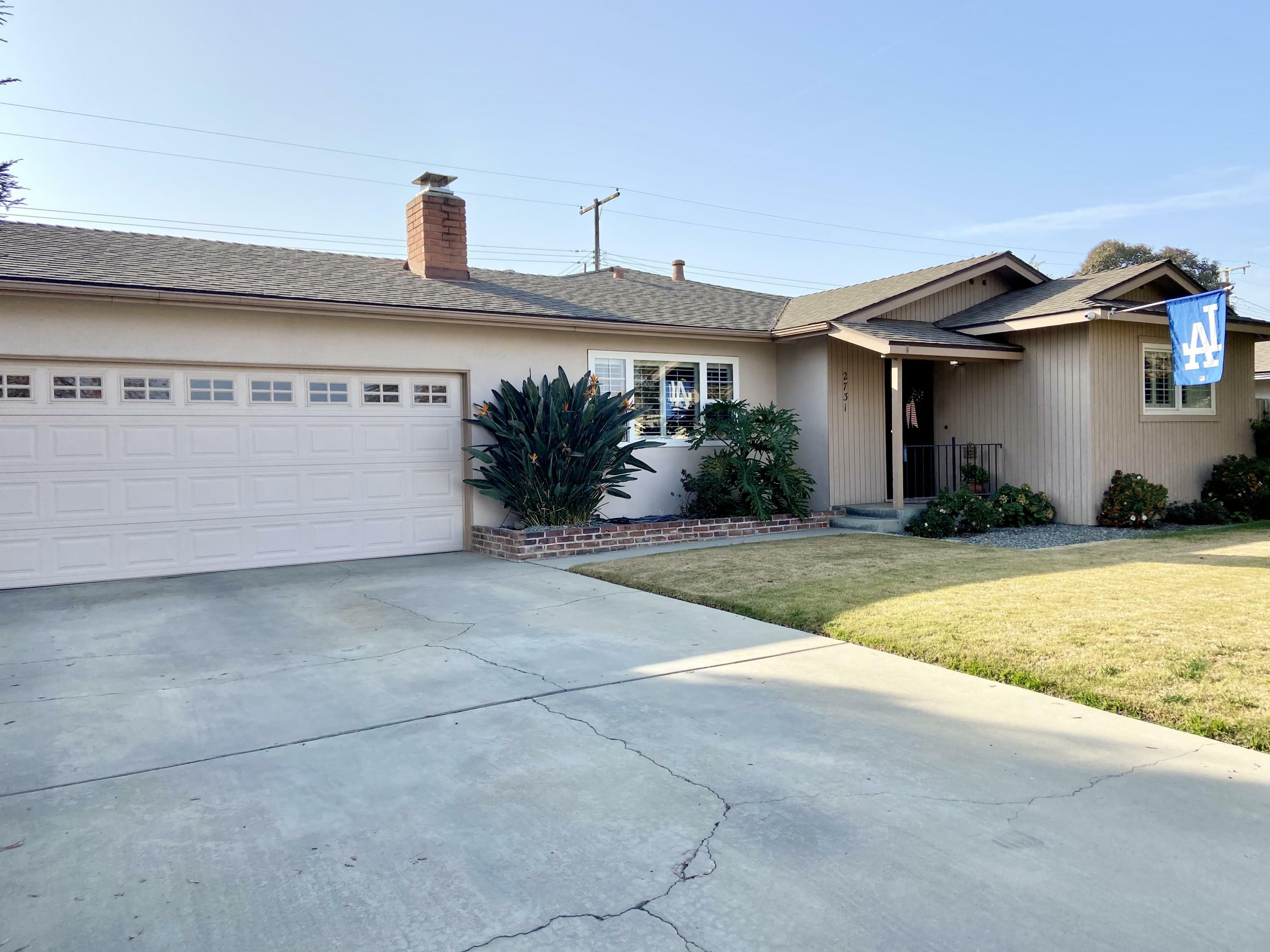 Property Photo:  2731 W Beech Avenue  CA 93277 