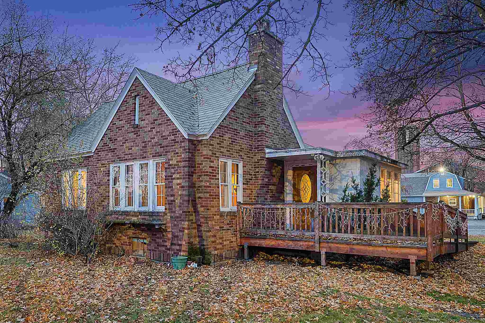 House for sale in Millwood 8918 E Dalton Ave, Millwood, WA 99212