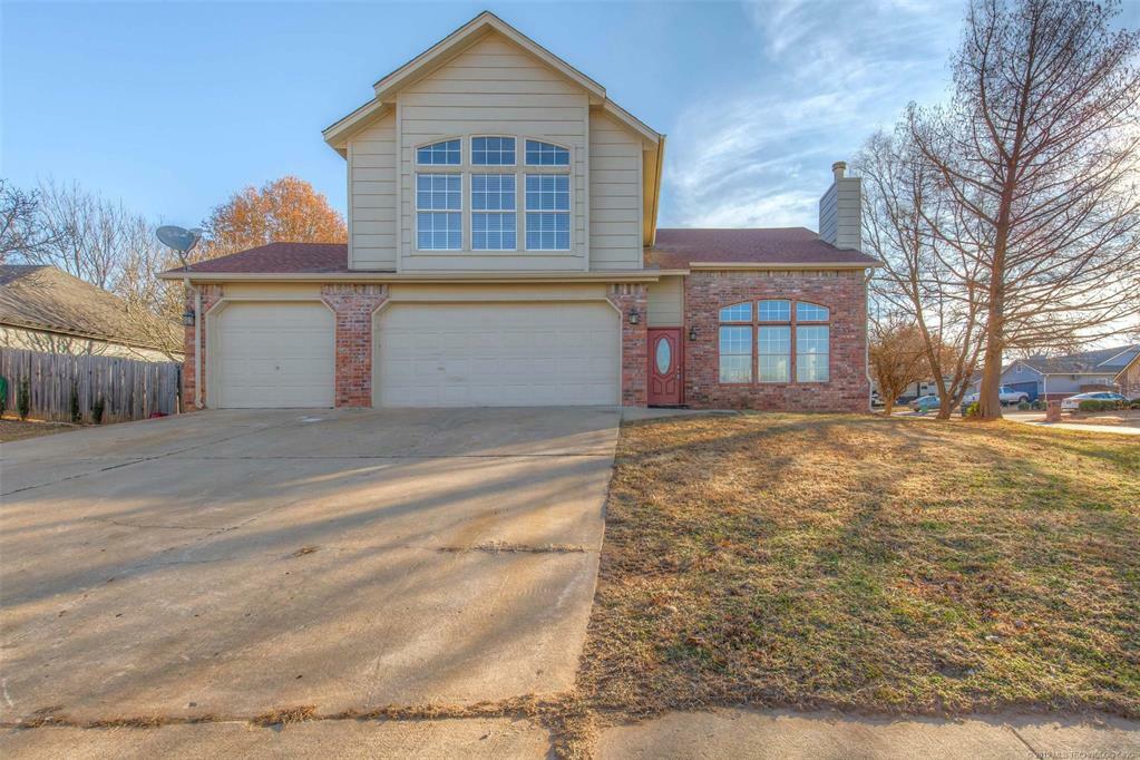 Property Photo:  16017 S 295th East Avenue  OK 74429 