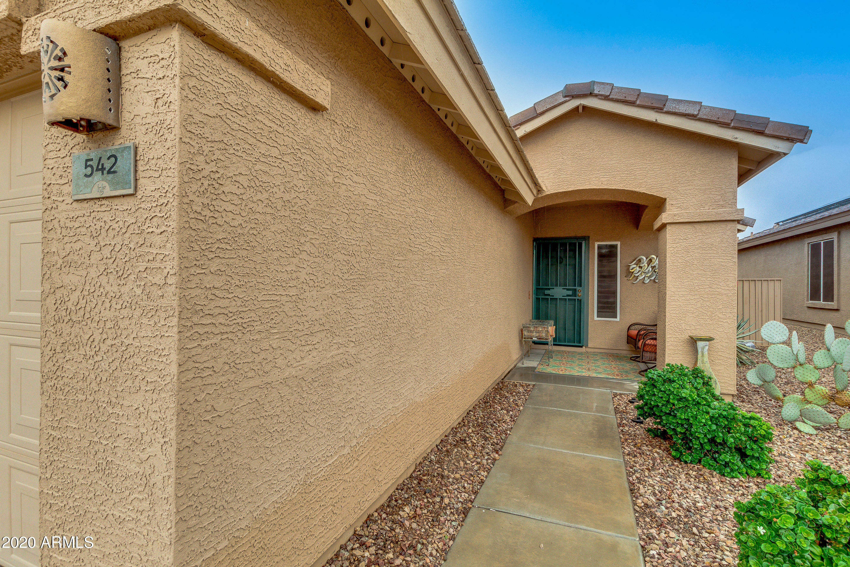 Property Photo:  542 S 233rd Drive  AZ 85326 