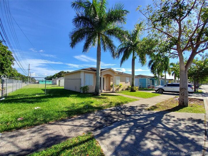 1370 NW 9th Ct  Florida City FL 33034 photo