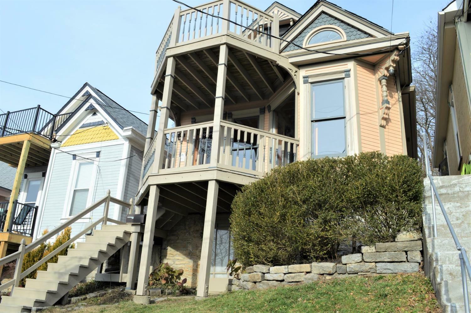 Property Photo: 3716 Stevens Pl OH 45226