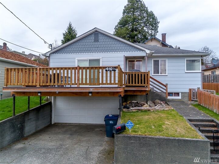 Property Photo: 416 W 6th St WA 98520