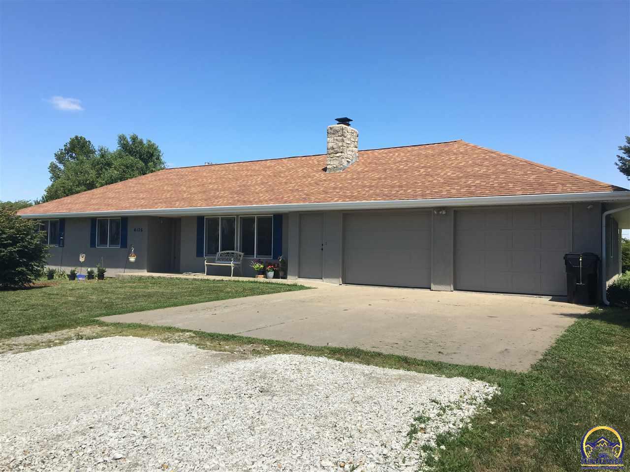 Property Photo:  6126 SE 61st St  KS 66542 