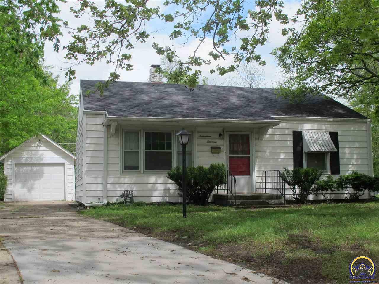 1714 SW Medford Ave  Topeka KS 66604 photo