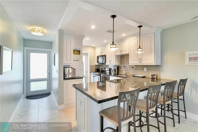 Property Photo: 700 Pine Dr 308 FL 33060