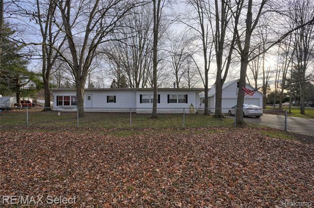 Property Photo:  8709 Pine Court  MI 48420 