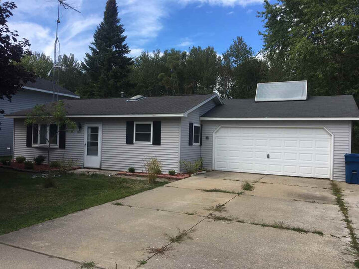 888 Long Point Drive  Houghton Lake MI 48629 photo
