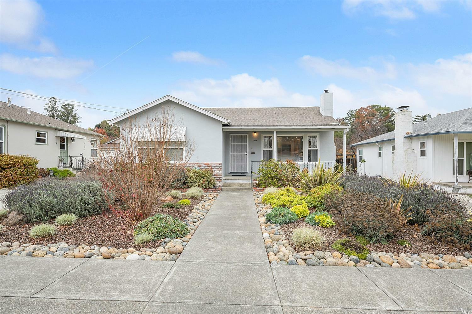 Property Photo:  904 Sonoma Avenue  CA 94952 