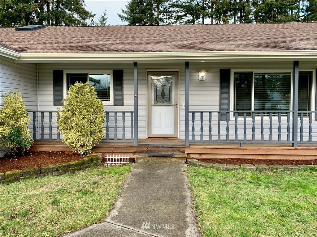 Property Photo:  632 Pleasant Hill Drive NE  WA 98516 