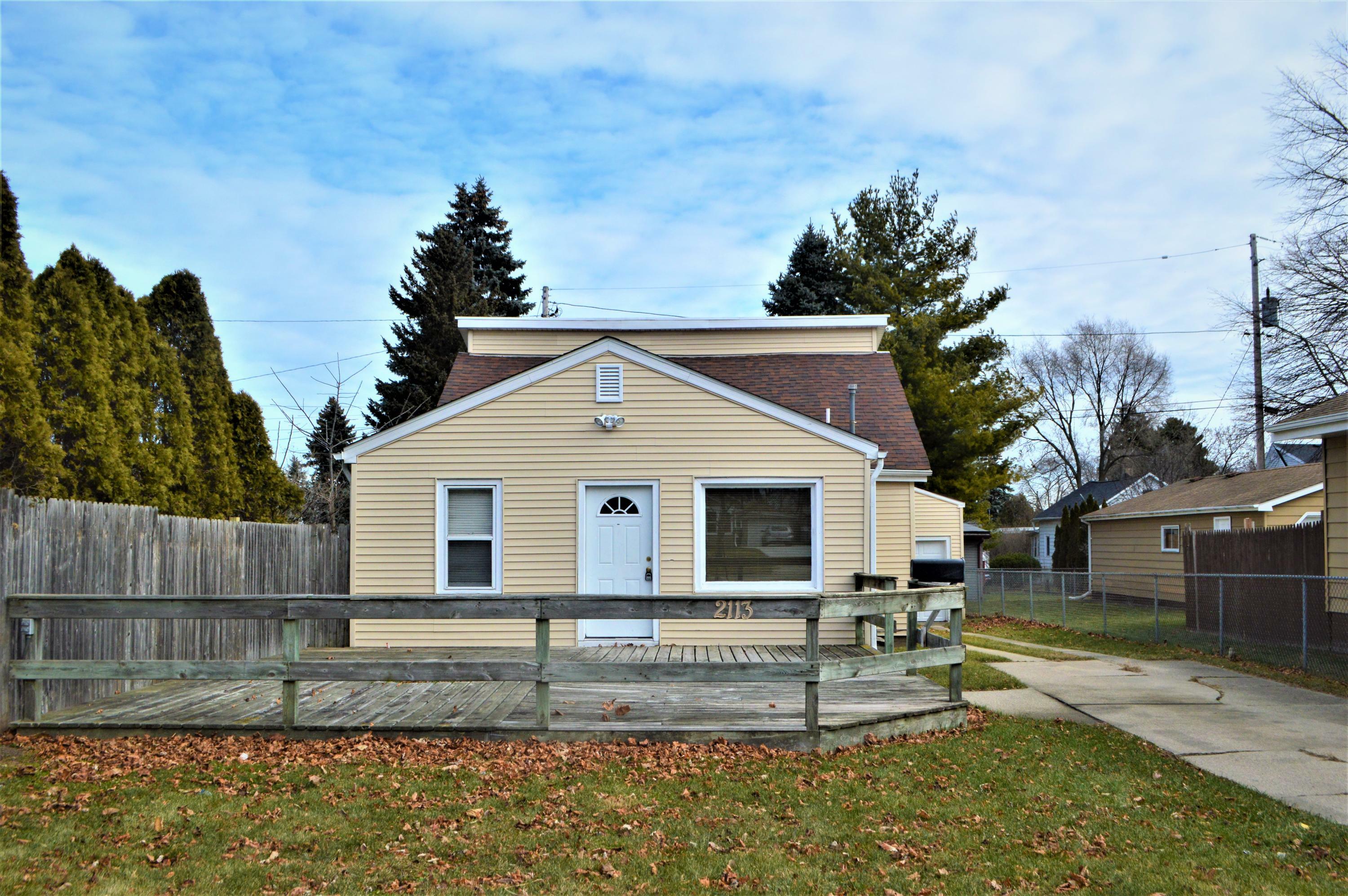 Property Photo:  2113 Kentucky St  WI 53405 