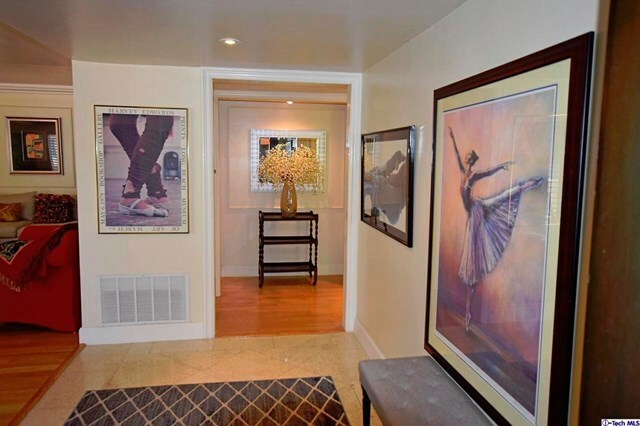 Property Photo: 1200 S Orange Grove Boulevard 10 CA 91105