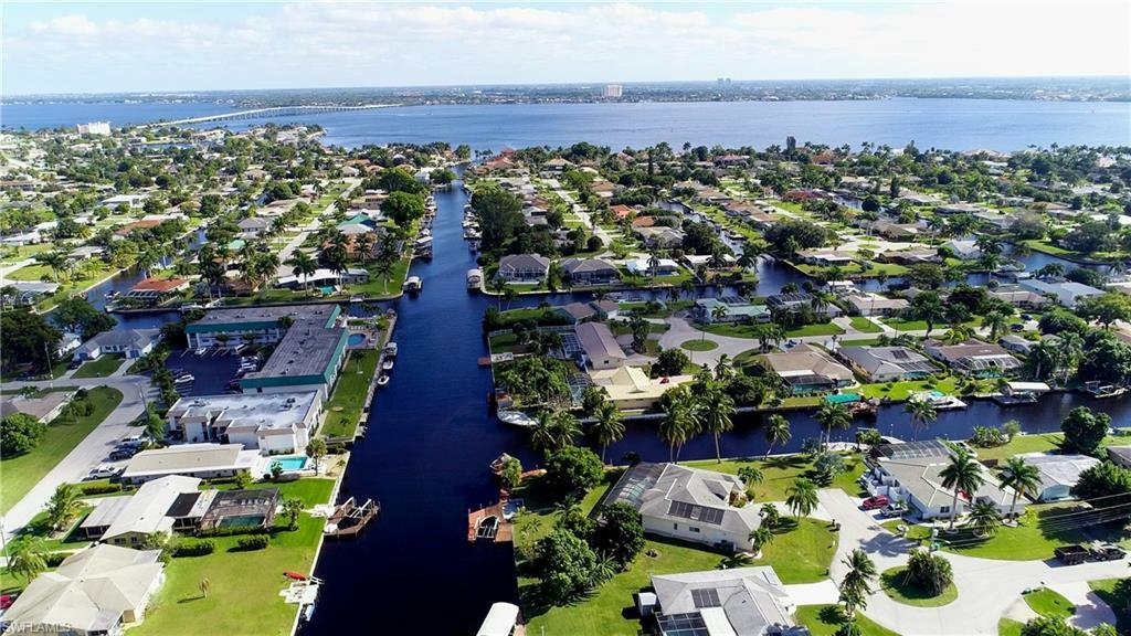 5232 Willow Court  Cape Coral FL 33904 photo