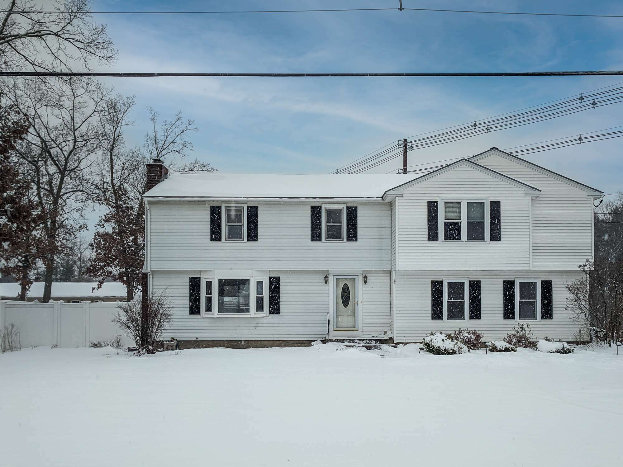 Property Photo: 20 Hunters Lane NH 03063