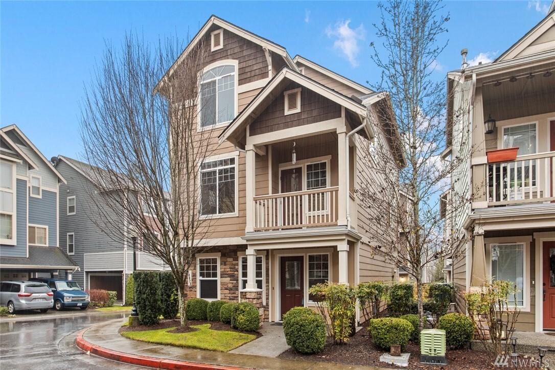 Property Photo: 10028 13th Dr SE WA 98208