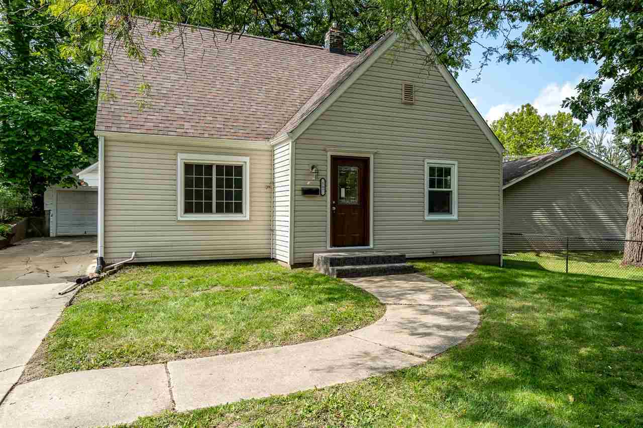 Property Photo:  307 Morningside  IL 61108 