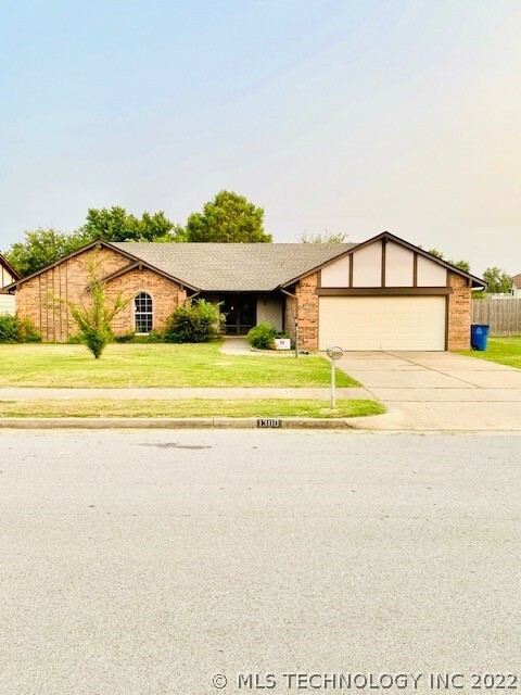 Property Photo:  13110 E 37th Street E  OK 74134 