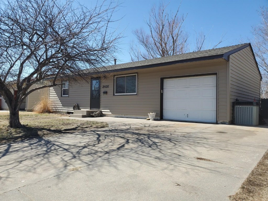 Property Photo:  2105 North 8th Street  KS 67846 