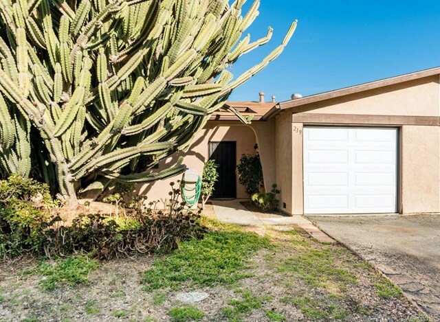 Property Photo: 219 Avenida Del Gado CA 92057