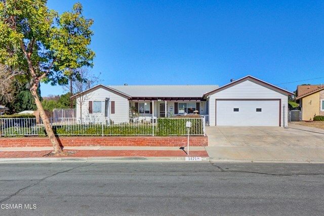 Property Photo:  1471 Sorrel Street  CA 93065 