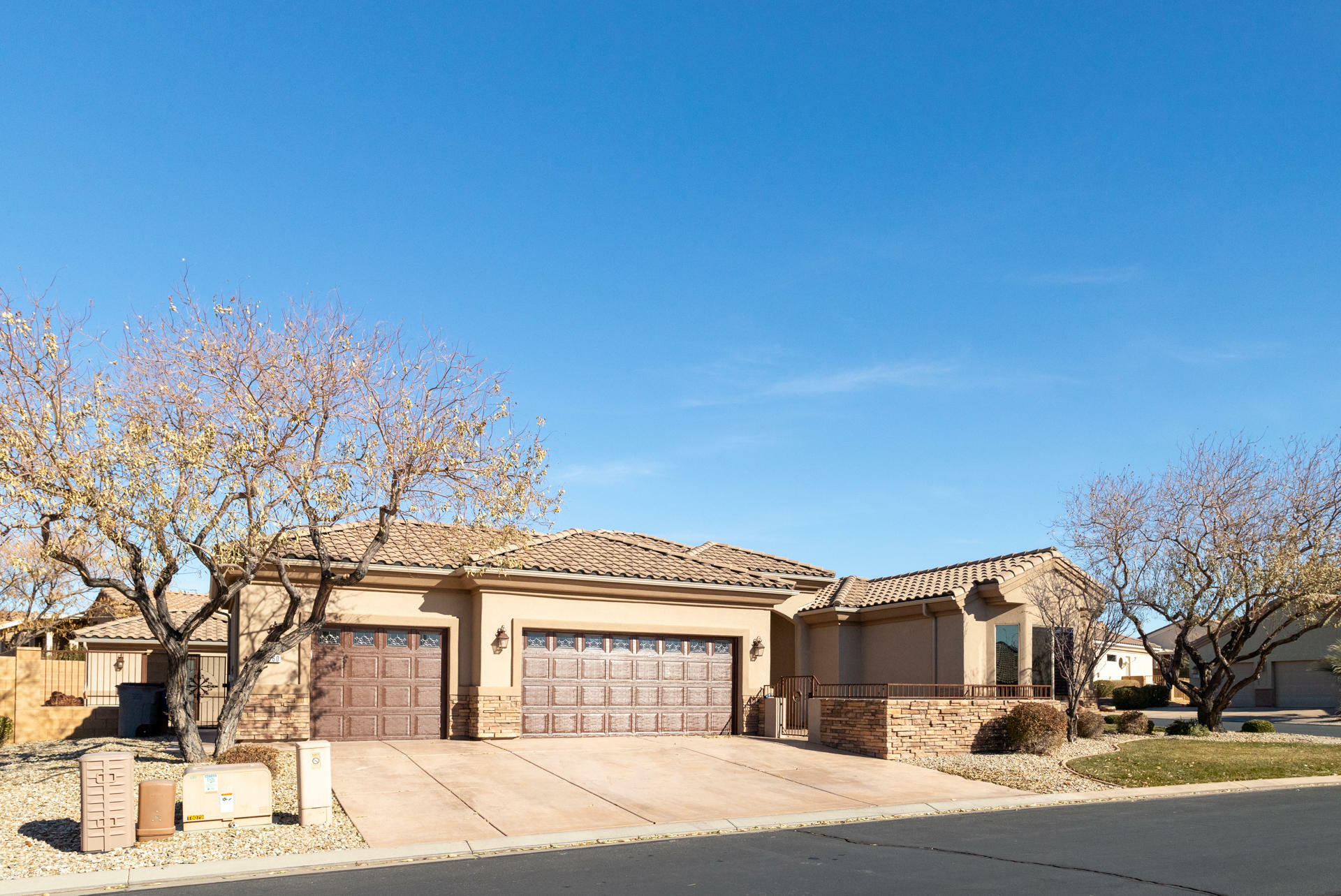 Property Photo:  1760 Sunkissed Dr S  UT 84790 