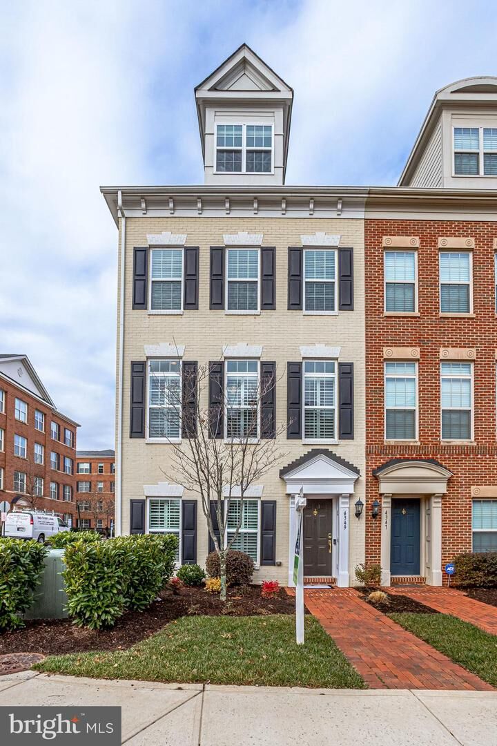 Property Photo:  4349 4th Street N  VA 22203 