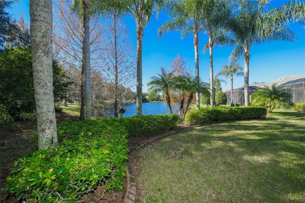 Property Photo: 7180 Sandhills Place FL 34202