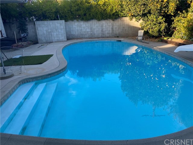 Property Photo: 5210 Veloz Avenue CA 91356