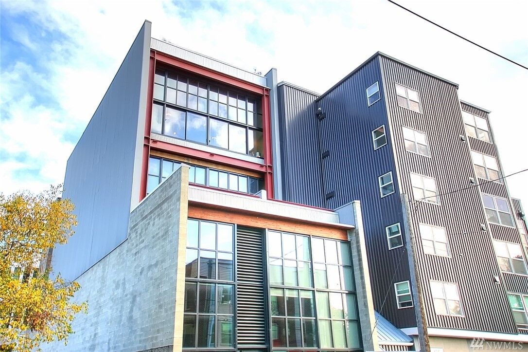 Property Photo: 424 Queen Anne Ave N 301 WA 98109