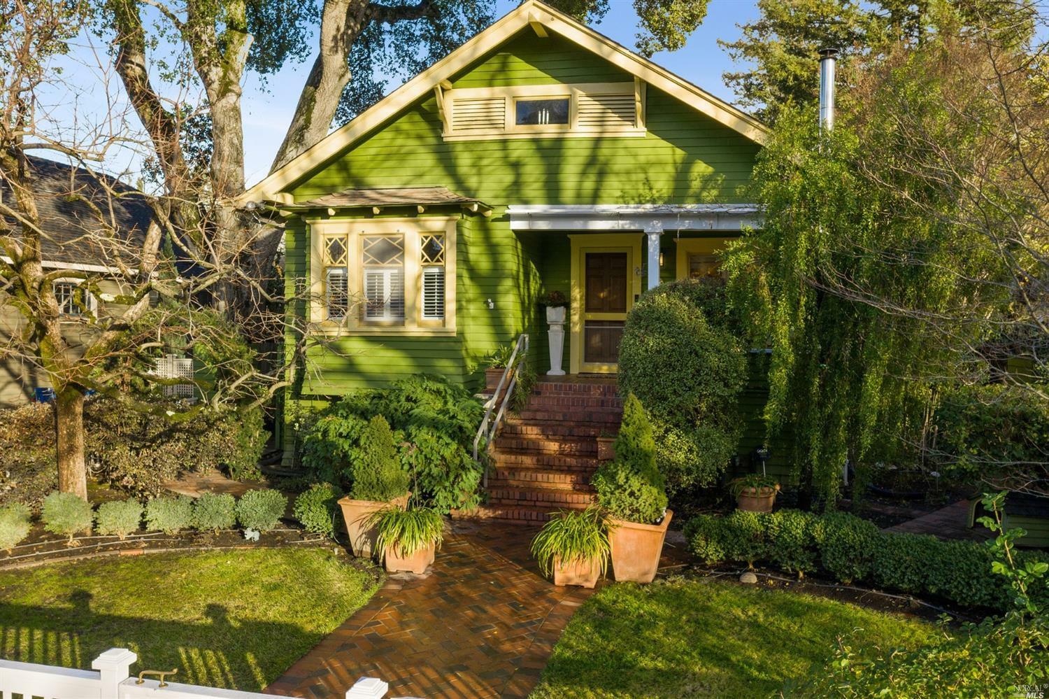 Property Photo:  910 Spring Street  CA 95404 