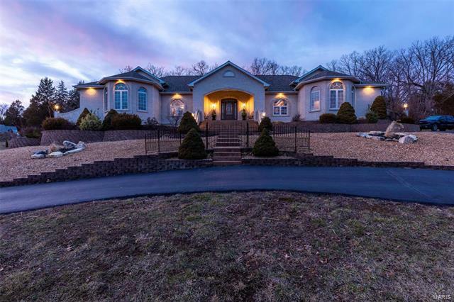 Property Photo: 10575 Glen Oaks 63028