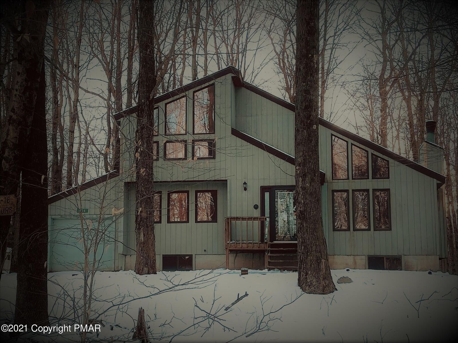 Property Photo: 106 Moshannon Drive PA 18347