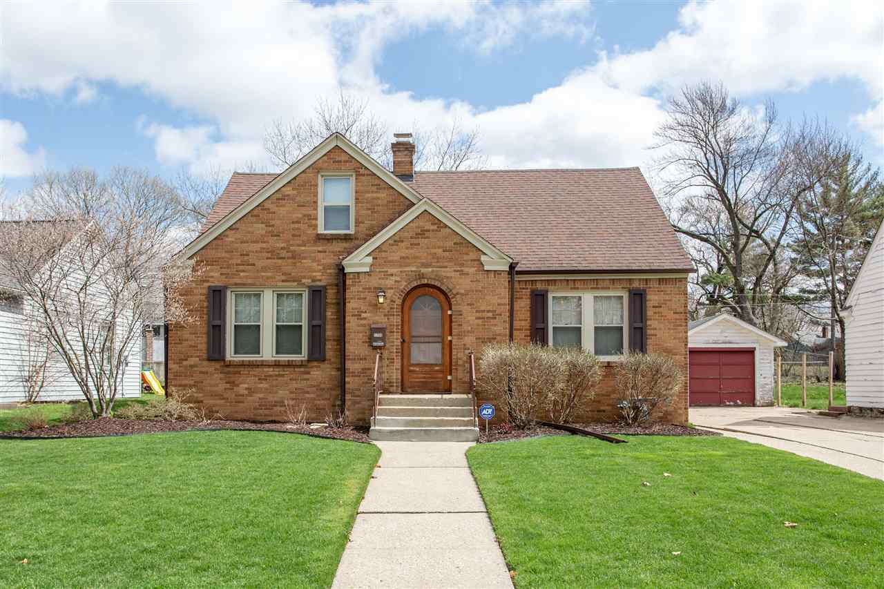 Property Photo:  1708 Eastgate Parkway  IL 61108 