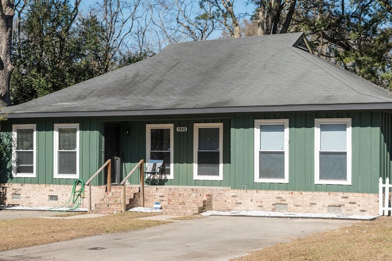 Property Photo: 1642 Pinckney Park Drive B SC 29407