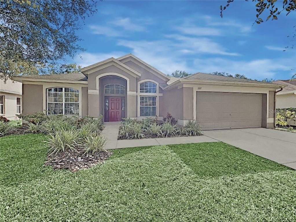 Property Photo:  17117 Falconridge Road  FL 33547 