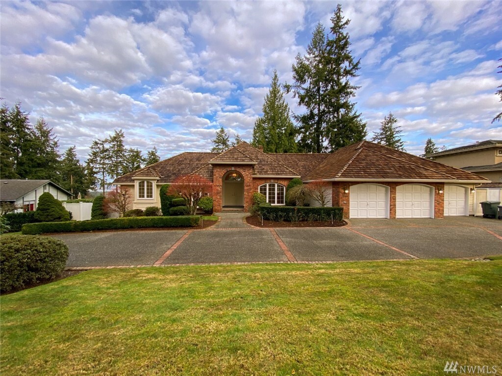 9416 NE 25th St  Clyde Hill WA 98004 photo
