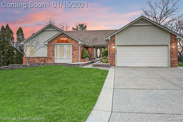 Property Photo:  17364 Maple Hill Drive  MI 48168 
