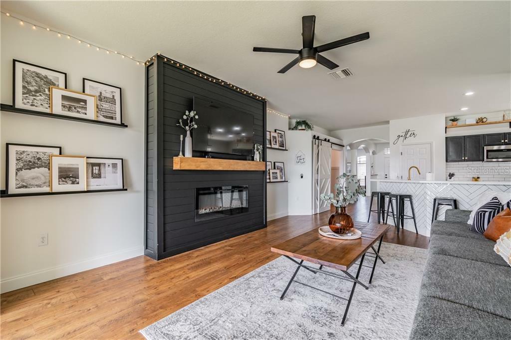 Property Photo: 6928 Bluff Meadow Court FL 33545