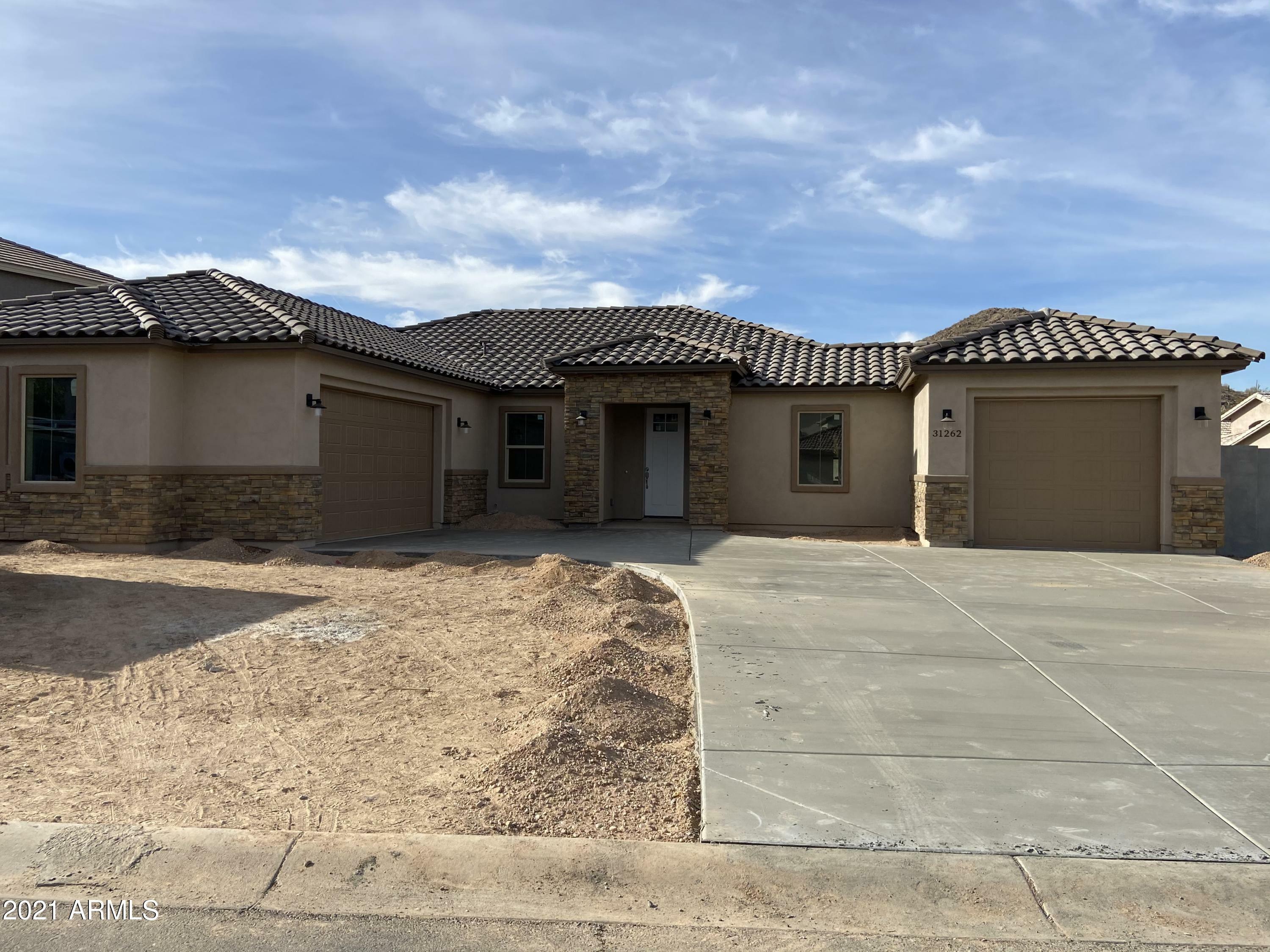 Property Photo:  31262 N Latigo Lane  AZ 85143 